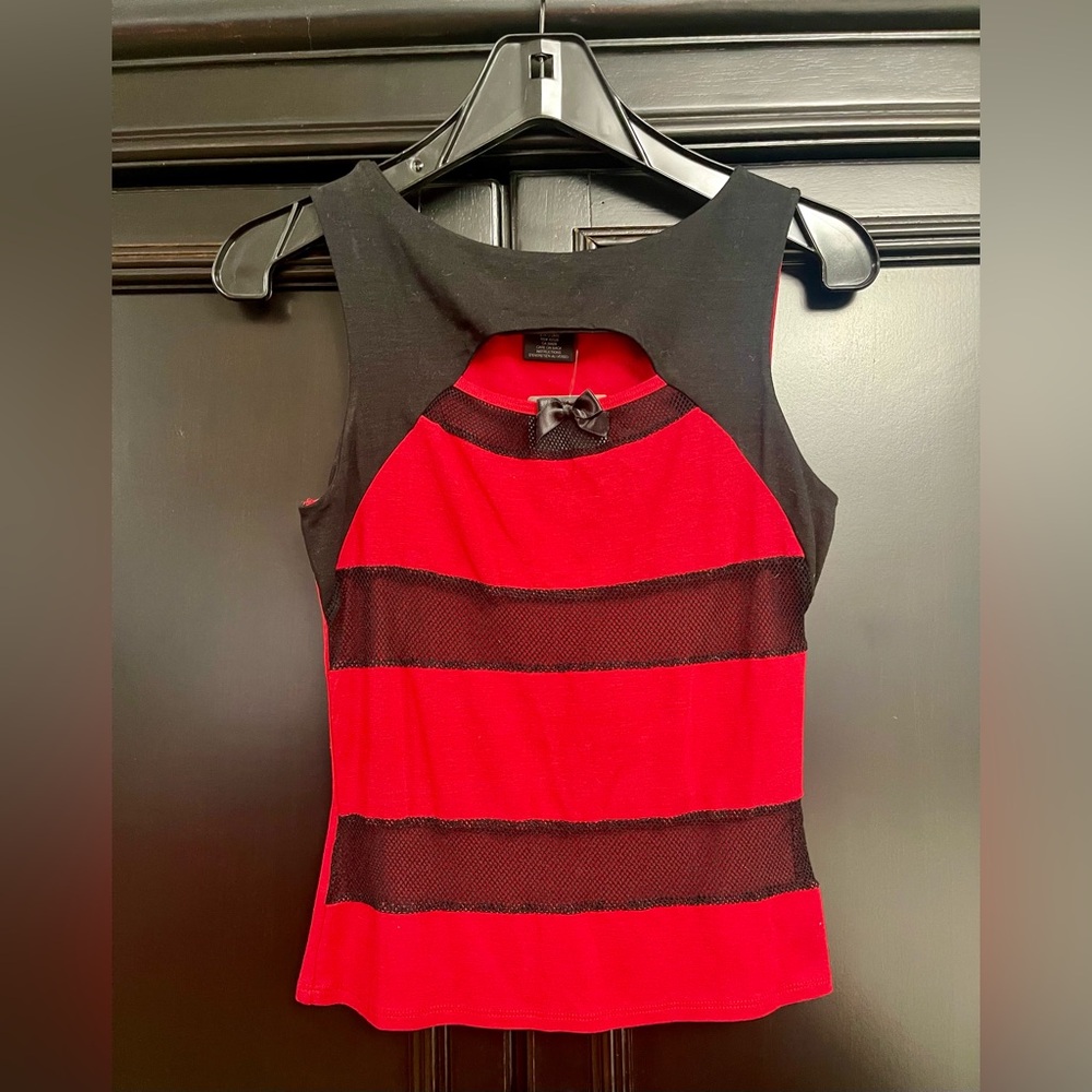Sz.L  NWT Anne.X yoga top